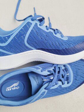 Dansko 37 tennis shoe